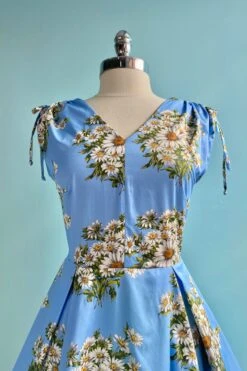 Oops A Daisy Louisa Dress By Retrospec'd -MODERN MILLIE Shop image 64152f53 5800 431a b64d 45329980a82d