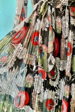 Final Sale Chiffon Pleated Fathomless Midi Dress In Floral Print By Traffic People -MODERN MILLIE Shop image baae778e e42f 4b1d 93eb 572e3e59efac