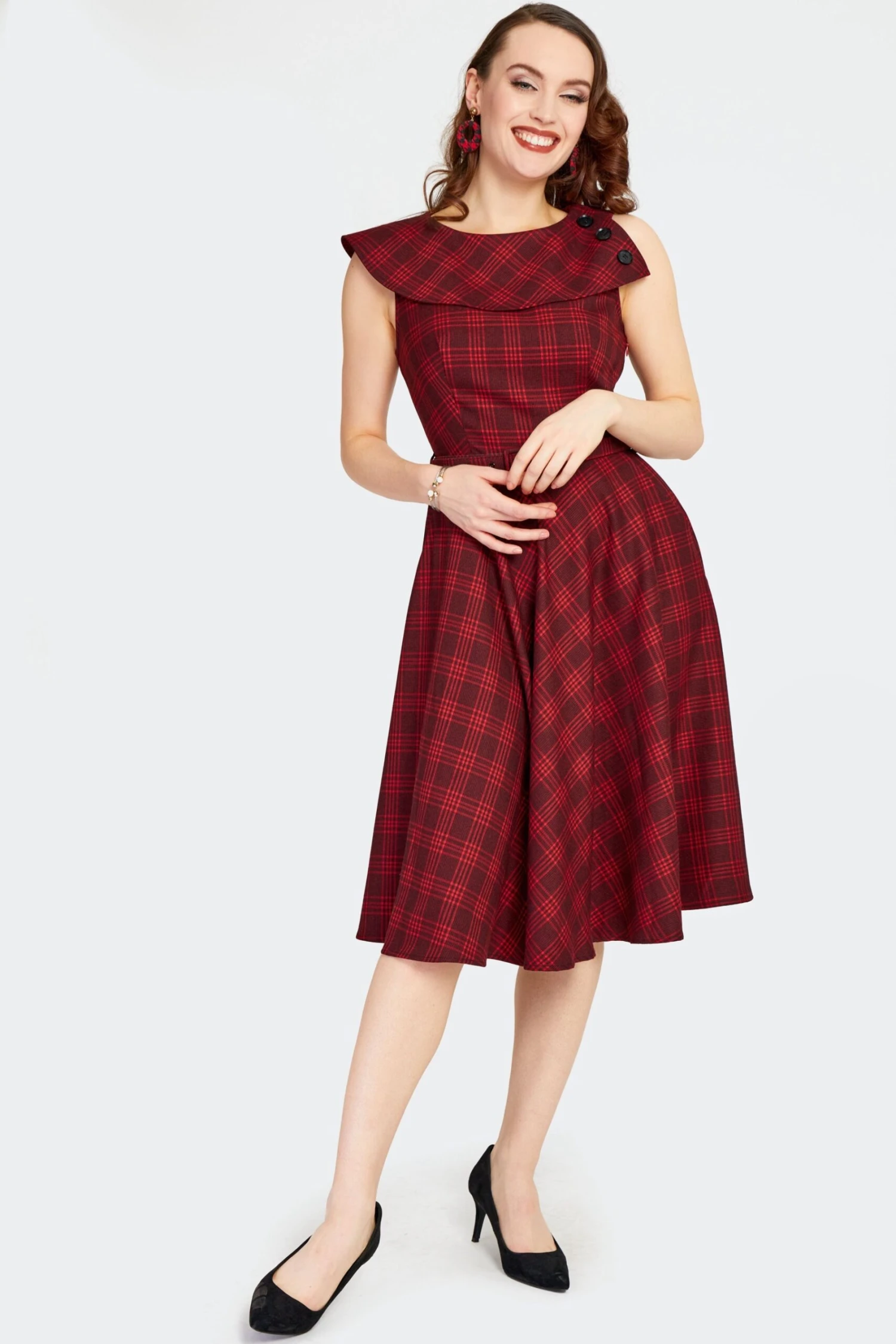 Red Plaid Wide Collar Dress by Voodoo Vixen Red Plaid Wide Collar Dress By Voodoo Vixen -MODERN MILLIE Shop unnamed 50 scaled