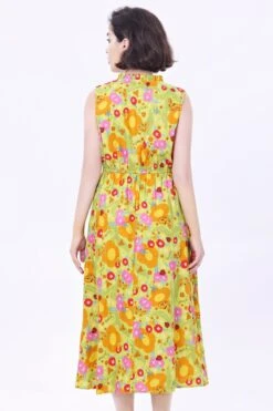 Mod Flowers And Insects Carly Midi Dress By Miss Lulo -MODERN MILLIE Shop unnamed 6 a07a6e37 db63 4efe 9b3f ad40353409b4