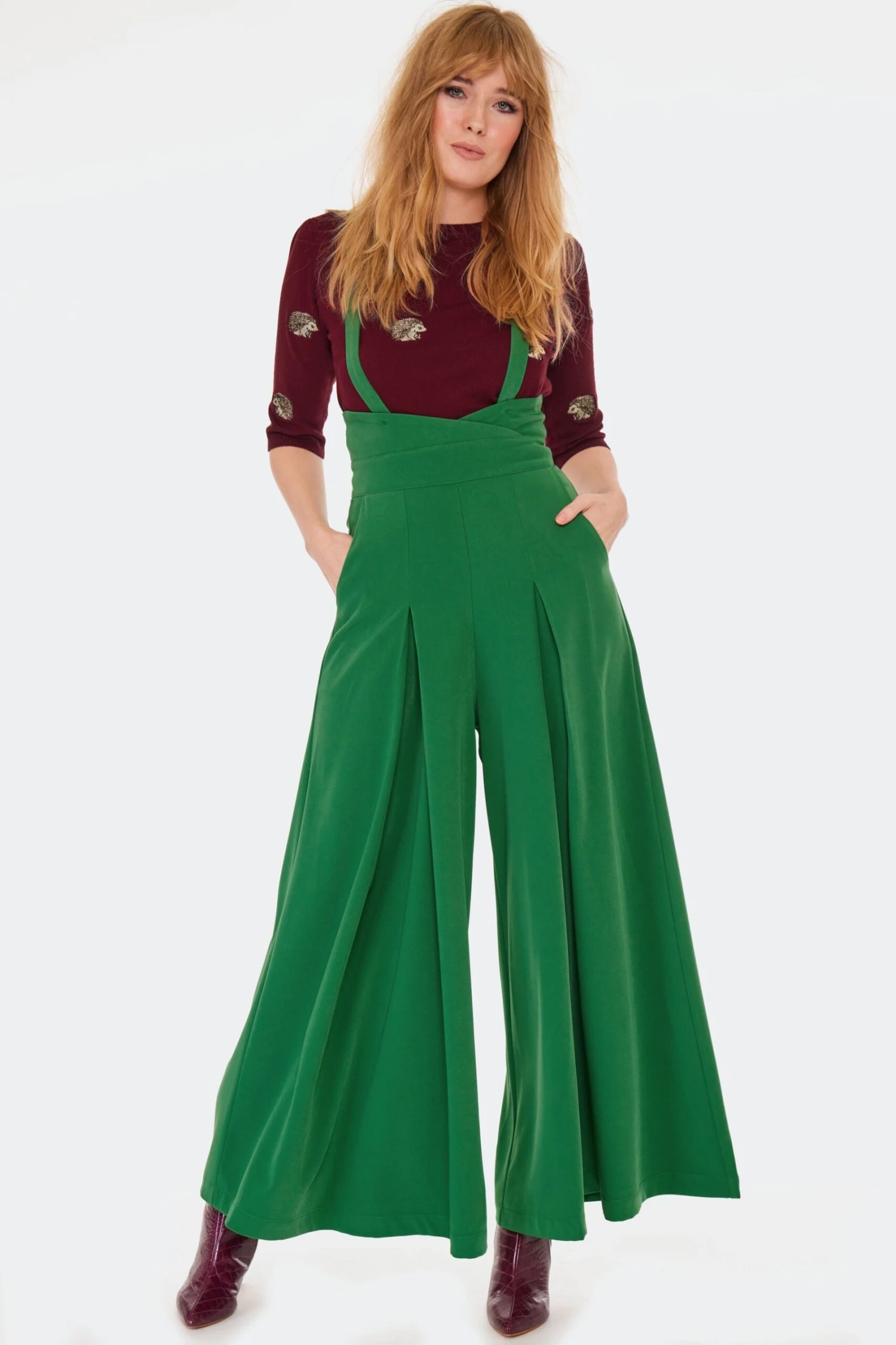 Green Pleated High Waisted Suspender Pants by Voodoo Vixen Green Pleated High Waisted Suspender Pants By Voodoo Vixen -MODERN MILLIE Shop unnamed 6 bc823d23 2145 49df b952 db423683abf2 scaled
