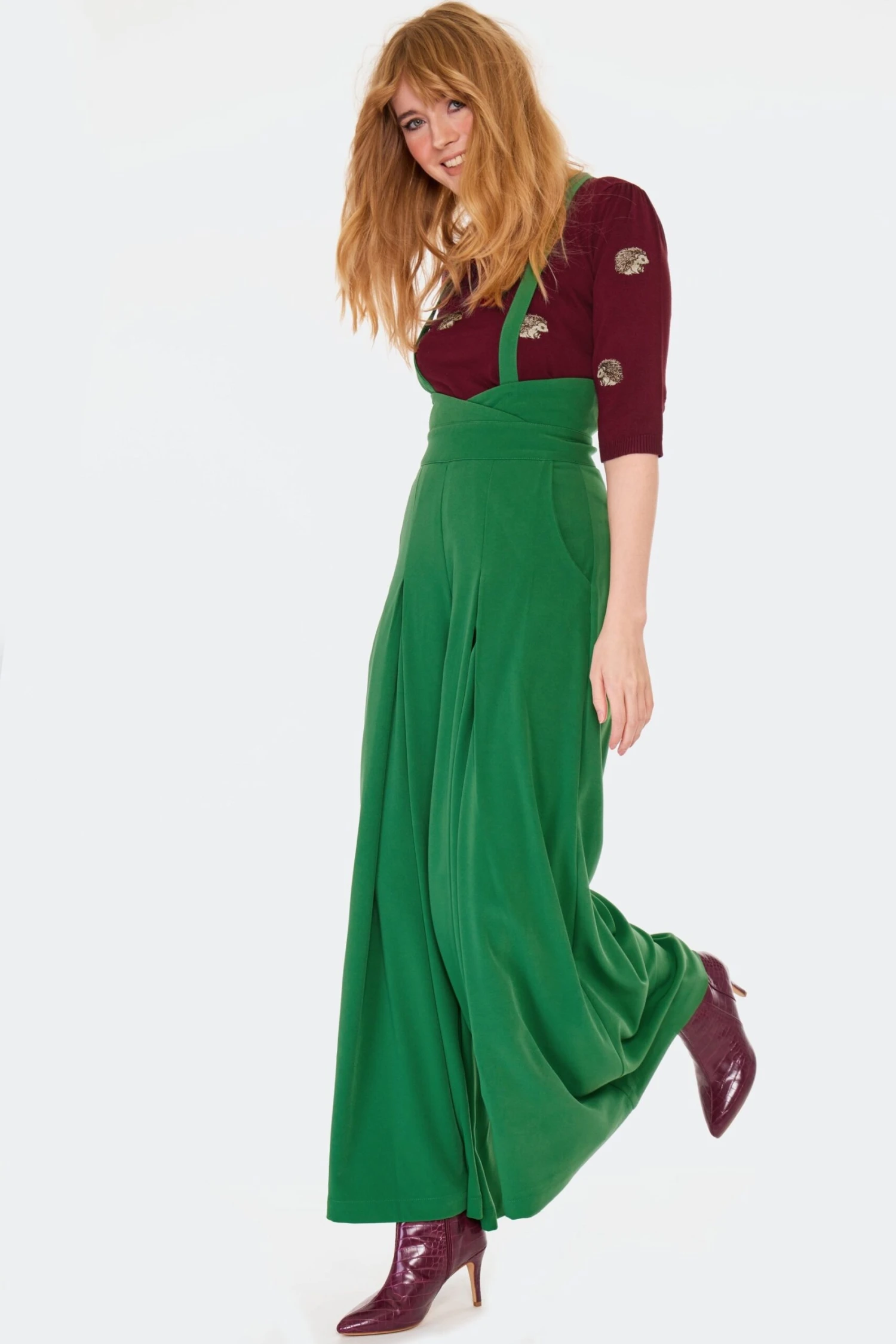 Green Pleated High Waisted Suspender Pants by Voodoo Vixen Green Pleated High Waisted Suspender Pants By Voodoo Vixen -MODERN MILLIE Shop unnamed 9 b5254f3d 7422 47ad 85a1 bf92c014157c scaled